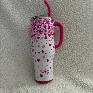 Falling in Love 40 oz Swig Tumbler